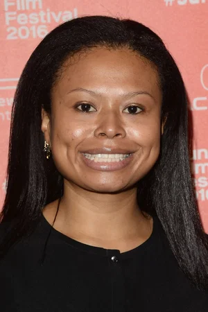  Saela Davis photo