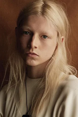  Hunter Schafer