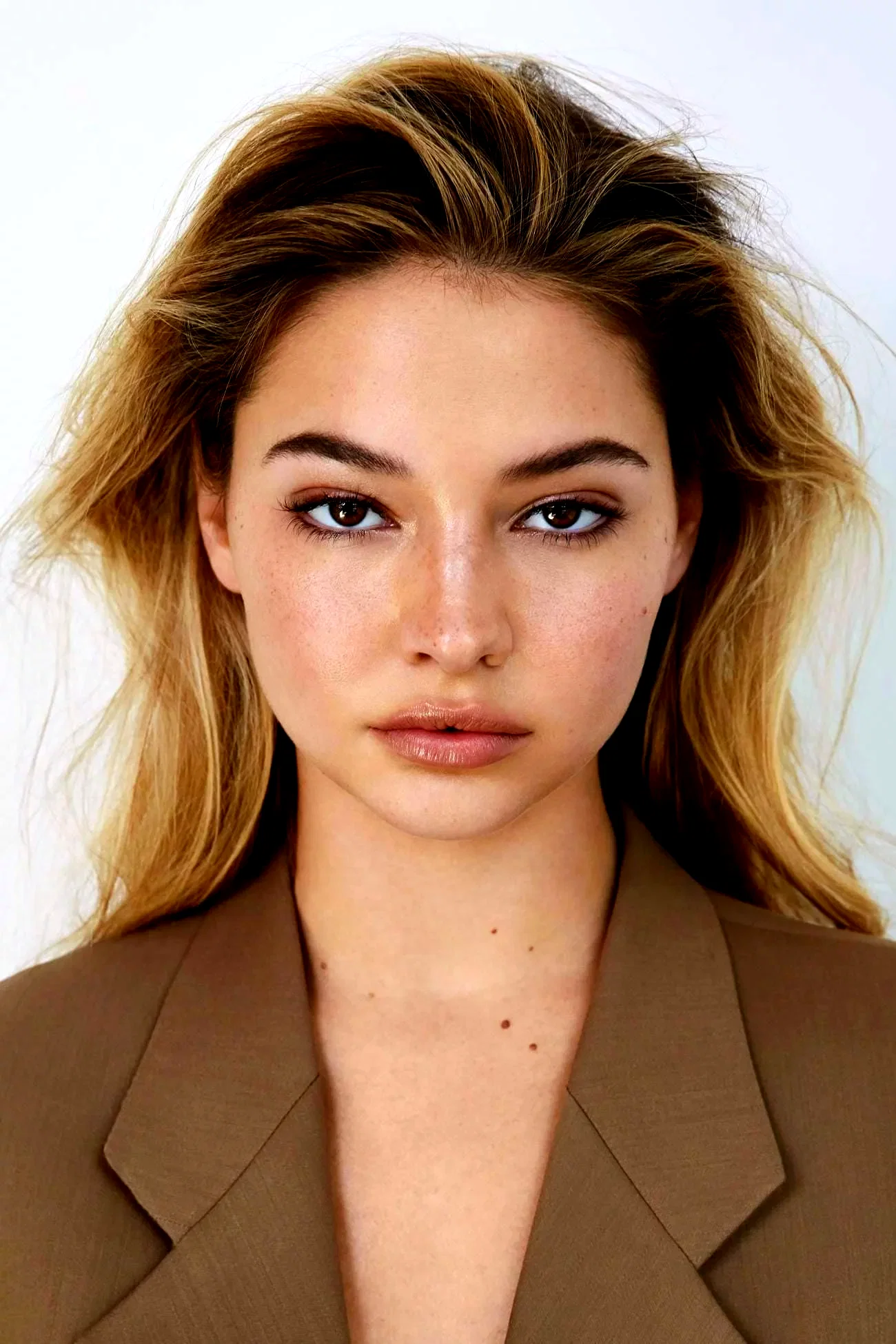  Madelyn Cline