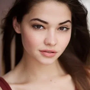 Photo star :  Madelyn Cline