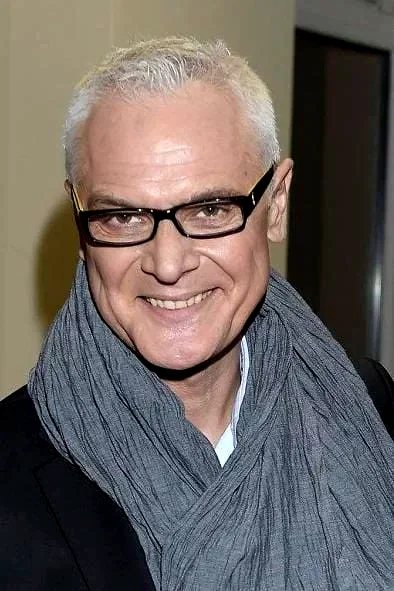  Dariusz Jakubowski
