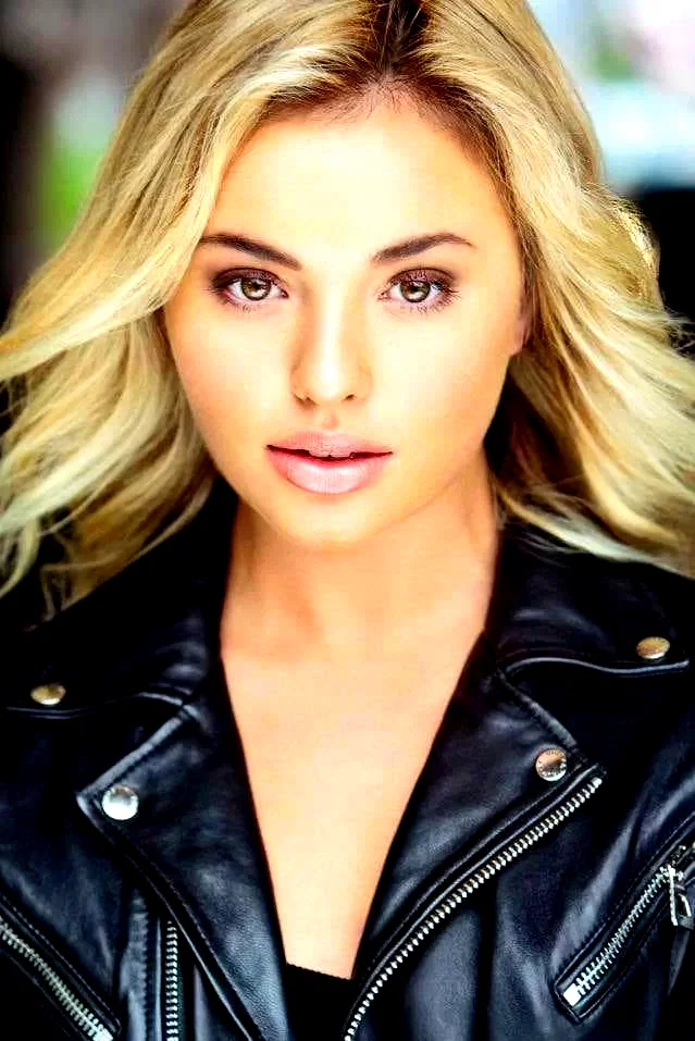  Victoria Baldesarra