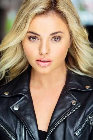  Victoria Baldesarra photo