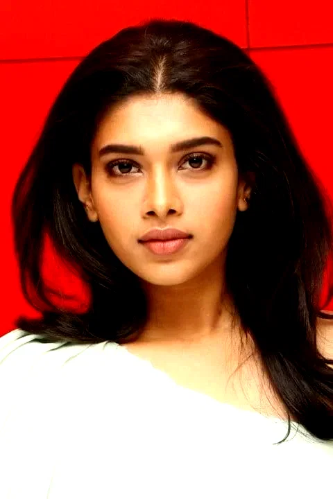  Dushara Vijayan