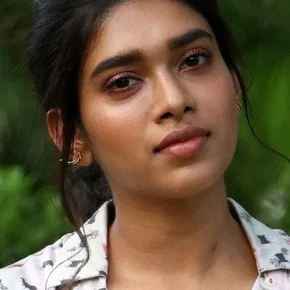 Photo star :  Dushara Vijayan