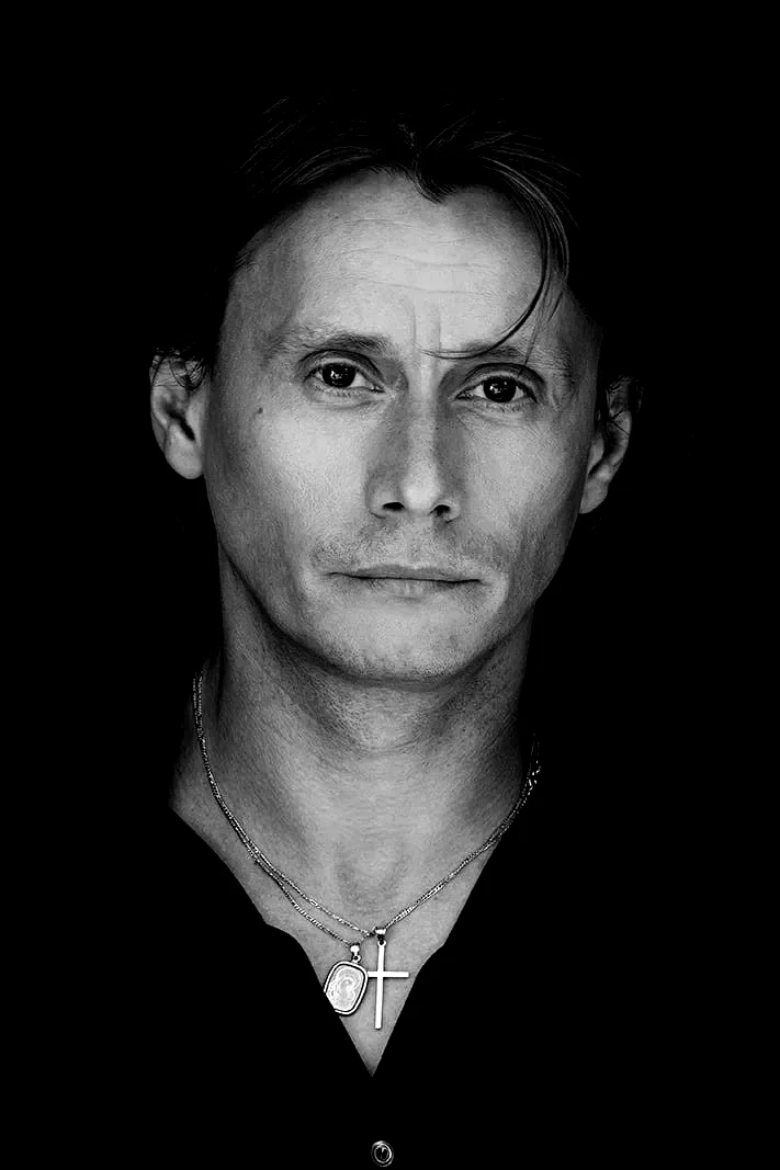  Marius Manole
