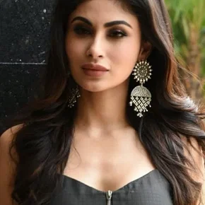 Photo star :  Mouni Roy