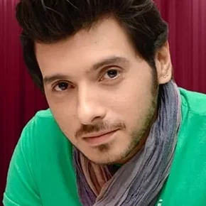 Photo star :  Divyendu Sharma