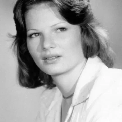  Christine Belford