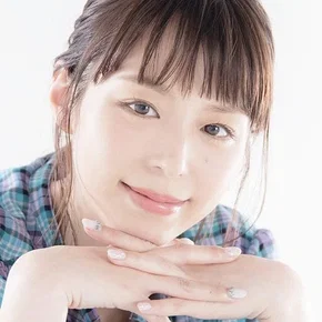 Photo star :  Aya Hirano