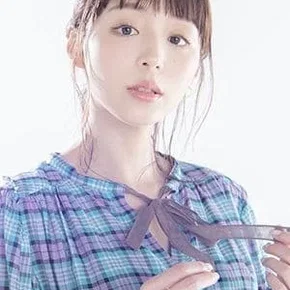 Photo star :  Aya Hirano