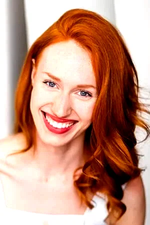  Kira Guloien