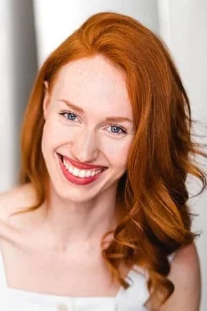  Kira Guloien