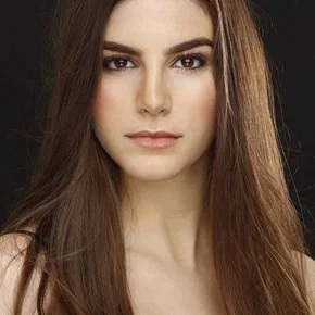 Photo star :  Mia Challis