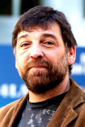  Hovik Keuchkerian