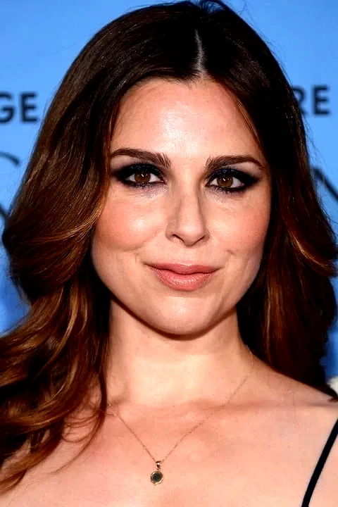 Cara Buono