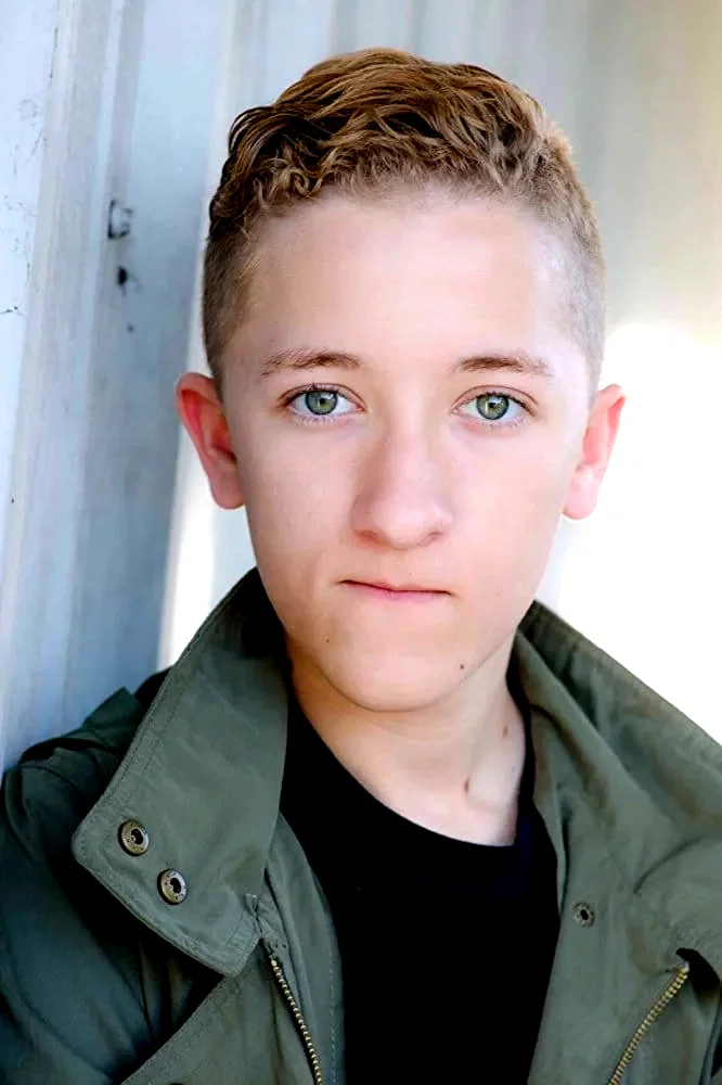  Nickolas Wolf