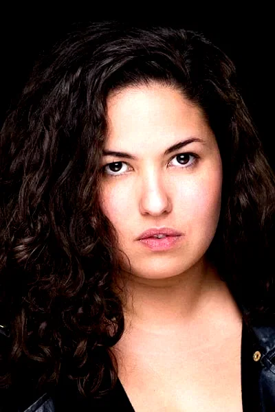  Laura Galán
