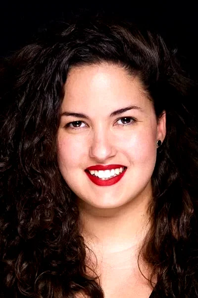  Laura Galán