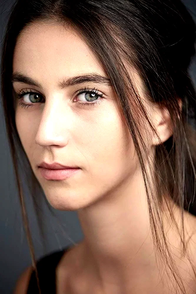  Claudia Salas