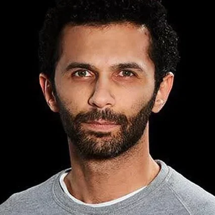  Younes Medhat