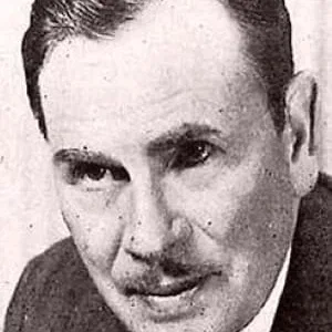  Wallis Clark