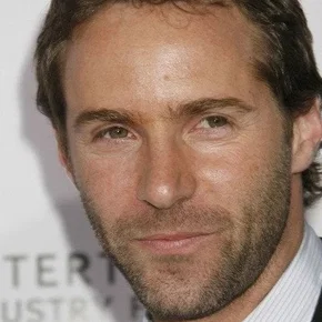 Photo star : Alessandro Nivola