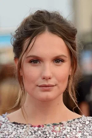 Ana Girardot photo