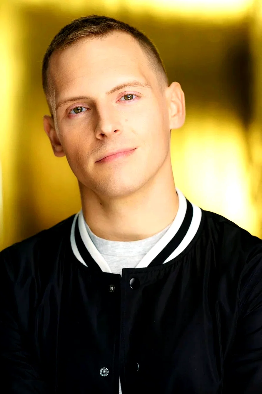  Chris Silcox