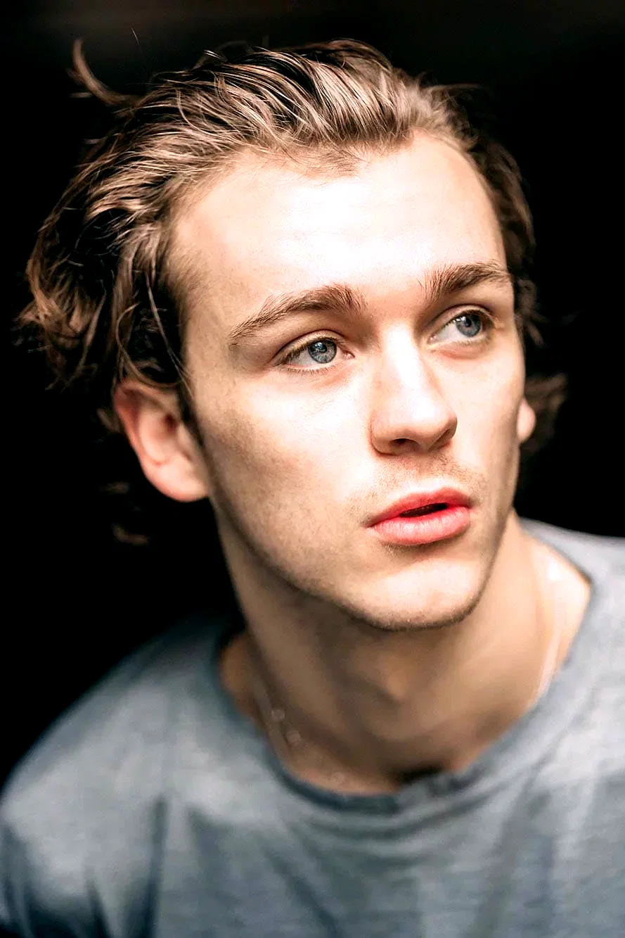  Harry Lawtey