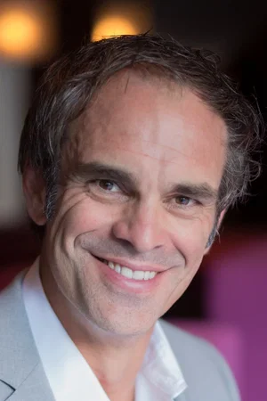  Steven Ogg