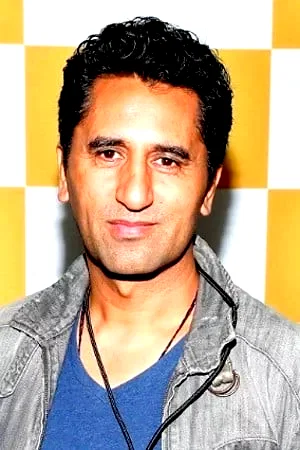 Cliff Curtis