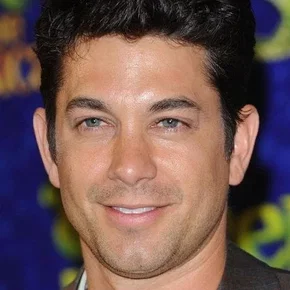 Photo star : Adam Garcia