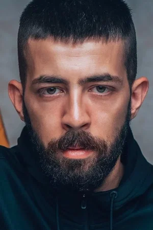  Aytaç Uşun photo