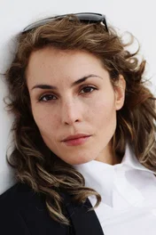 Noomi  Rapace