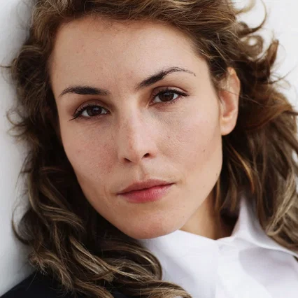 Noomi  Rapace