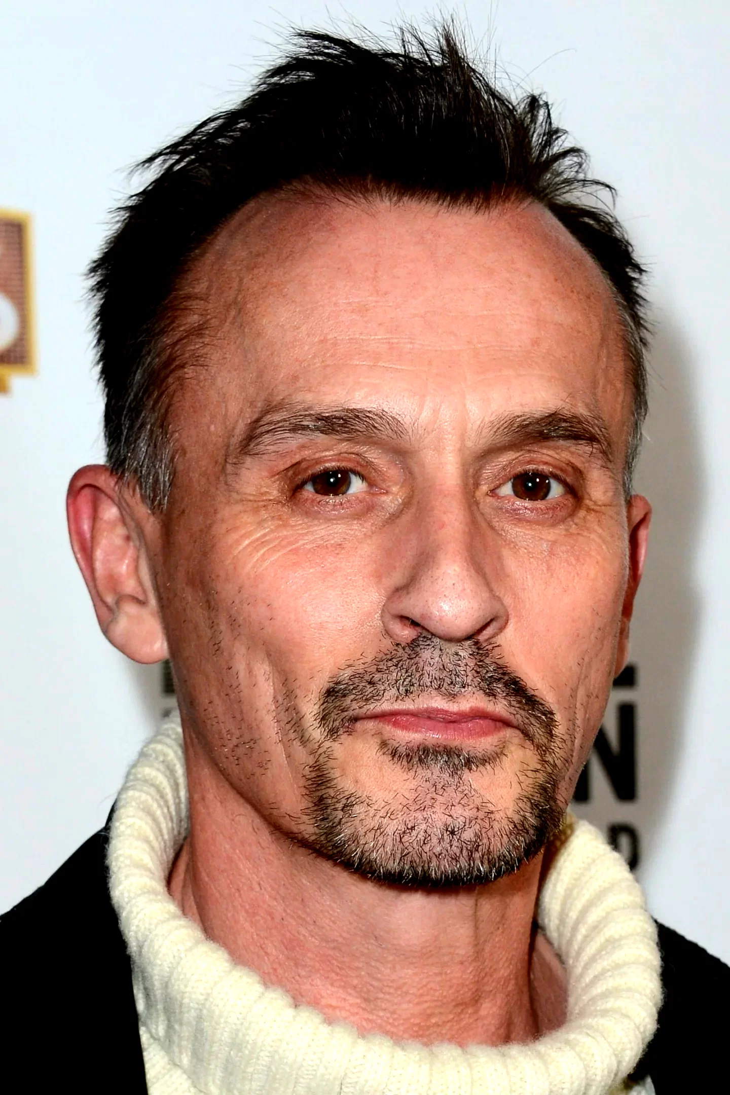 Robert Knepper