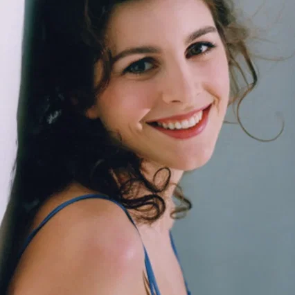 Clara Bellar