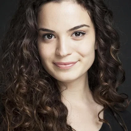 Aslı Bekiroğlu