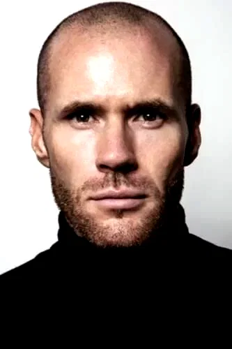  Oliver Trevena
