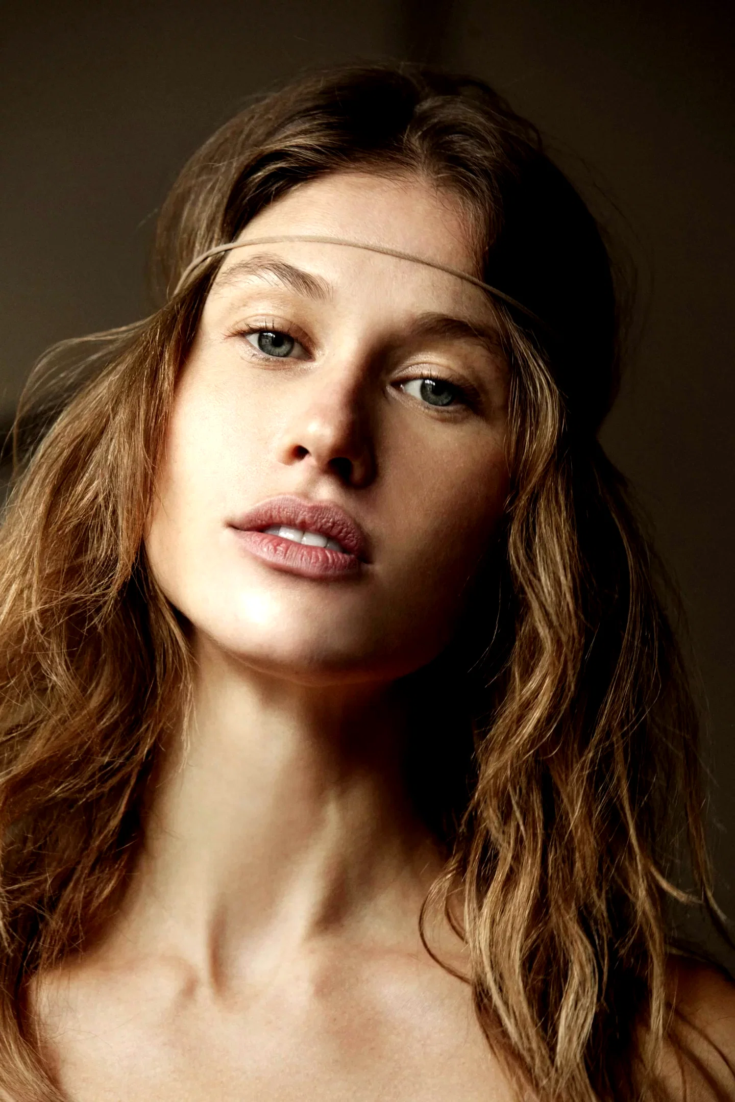  Olga Kent