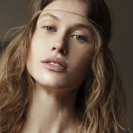  Olga Kent