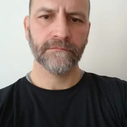  Zsolt Páll