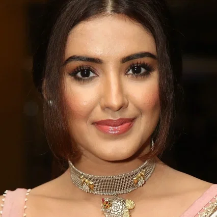  Malavika Sharma