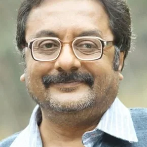 Photo star :  Prathap Pothan