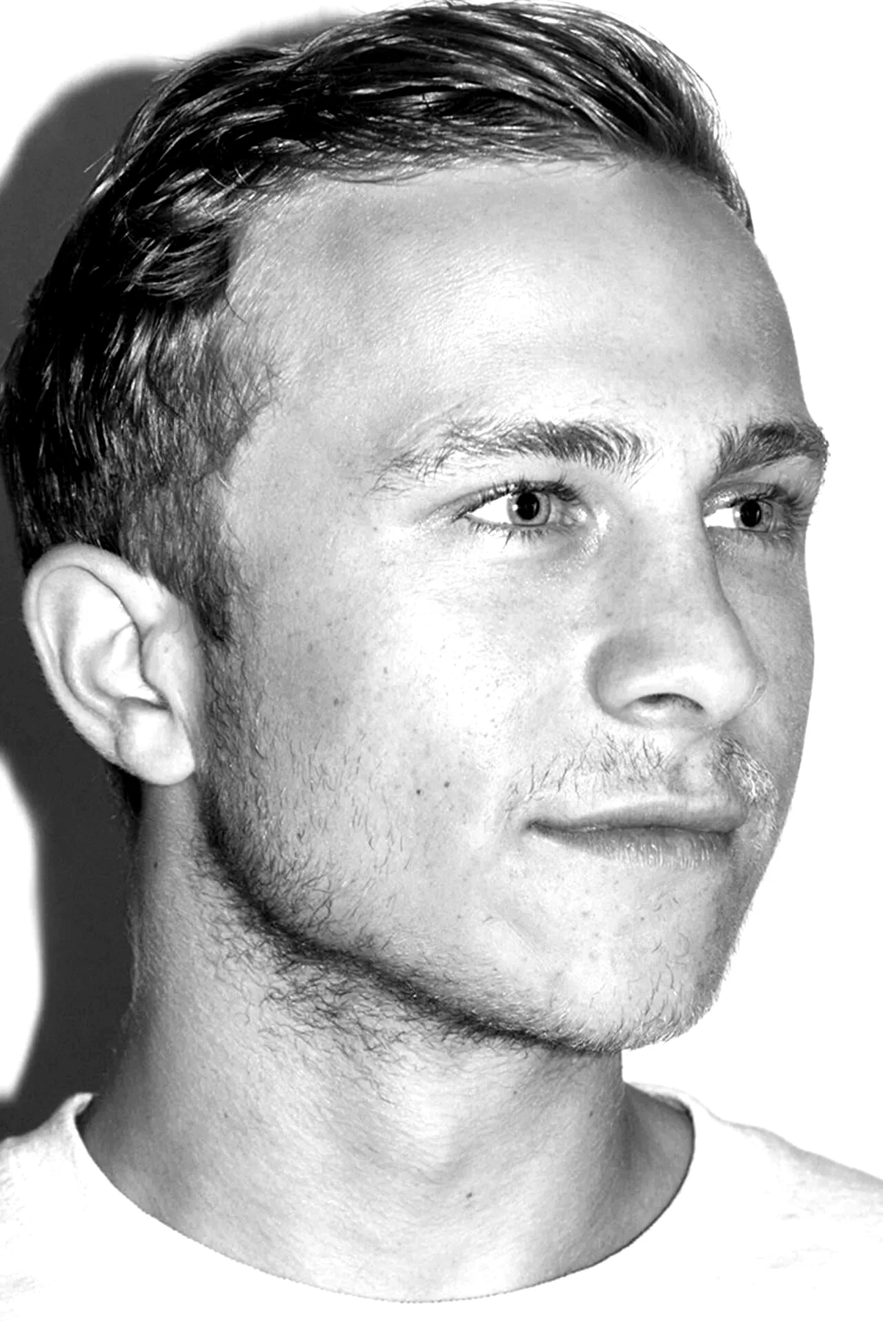 Max Hubacher