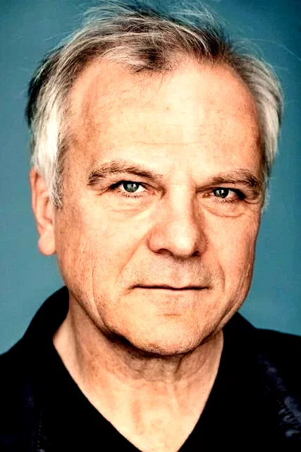  Bernhard Schütz