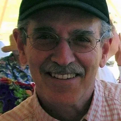  Matthew Robbins