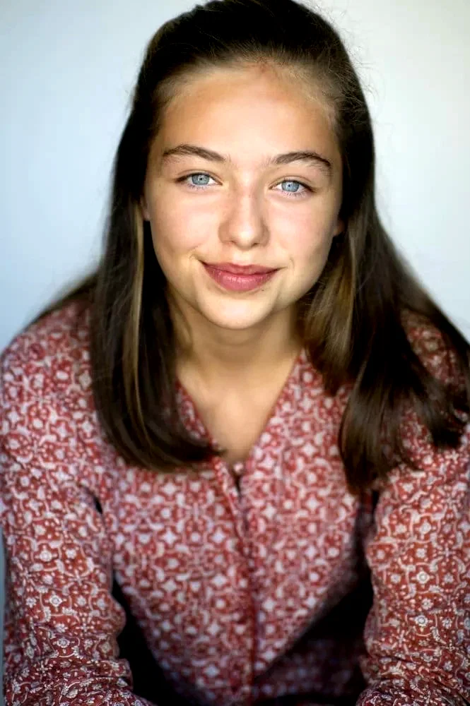  Annabel Wolf