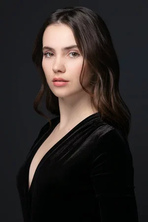  Almila Ada photo